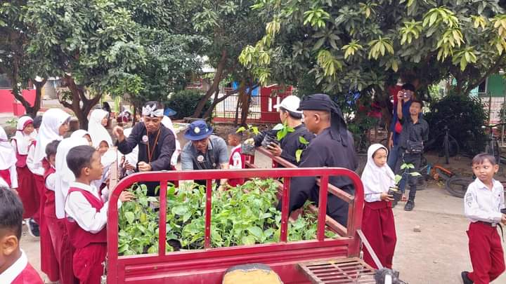 Semarak! DKPP Indramayu Gelar Pertanian Masuk Sekolah di SDN 3 Krimun Losarang