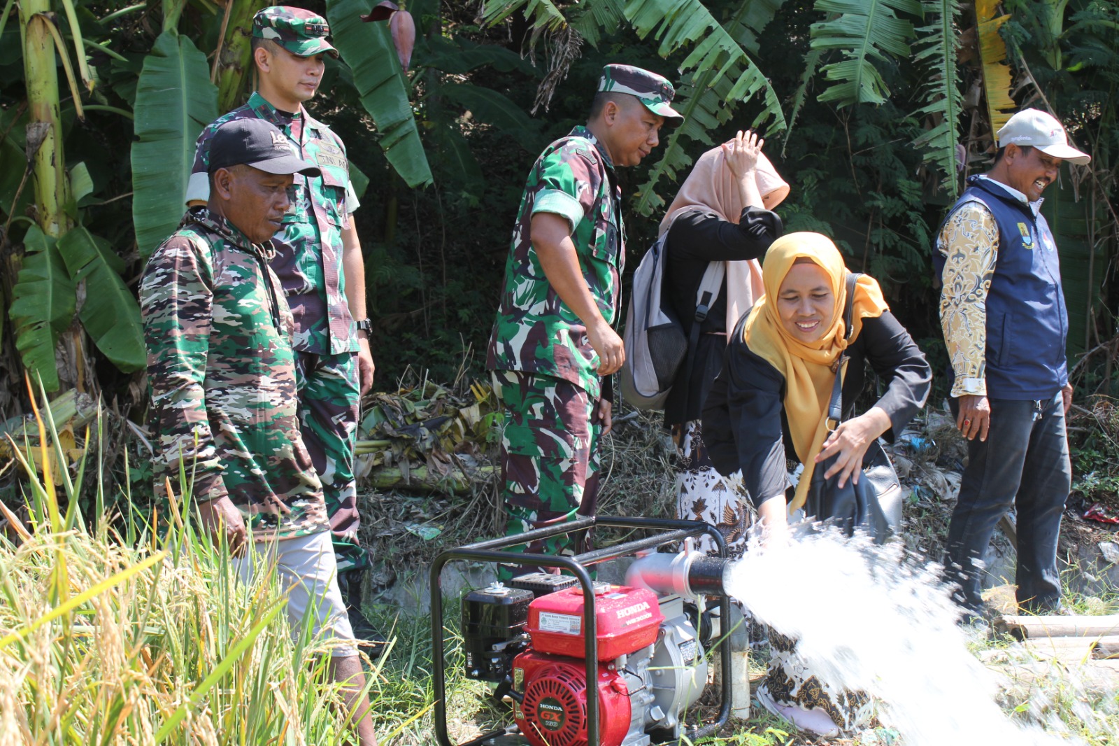 Dandim 0620/Kab Cirebon, Dampingi Danrem 063/SGJ Cek Lokasi Pompanisasi