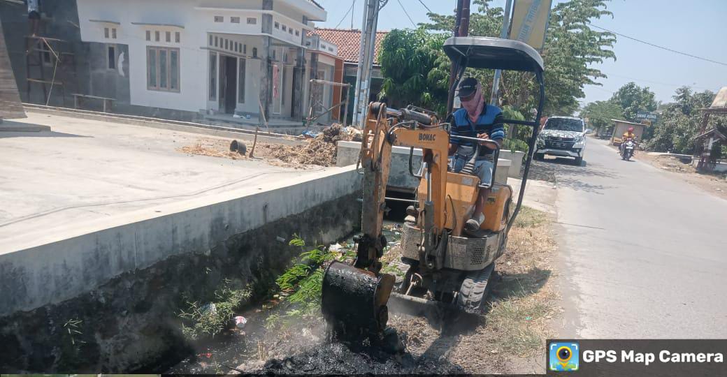 Pemdes Lombang Gercep Bangun Saluran Drainase Dari Anggaran DD Tahap I