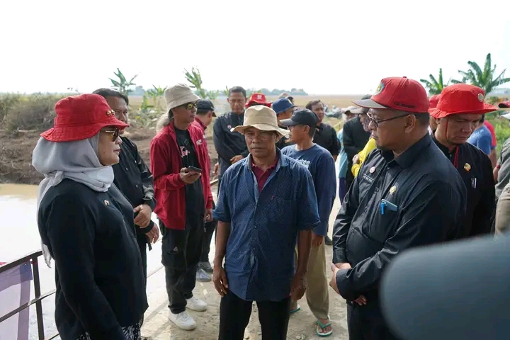 Hindari Gagal Tanam, Bupati Nina Agustina Pastikan Irigasi Masuk Ke Sawah Petani