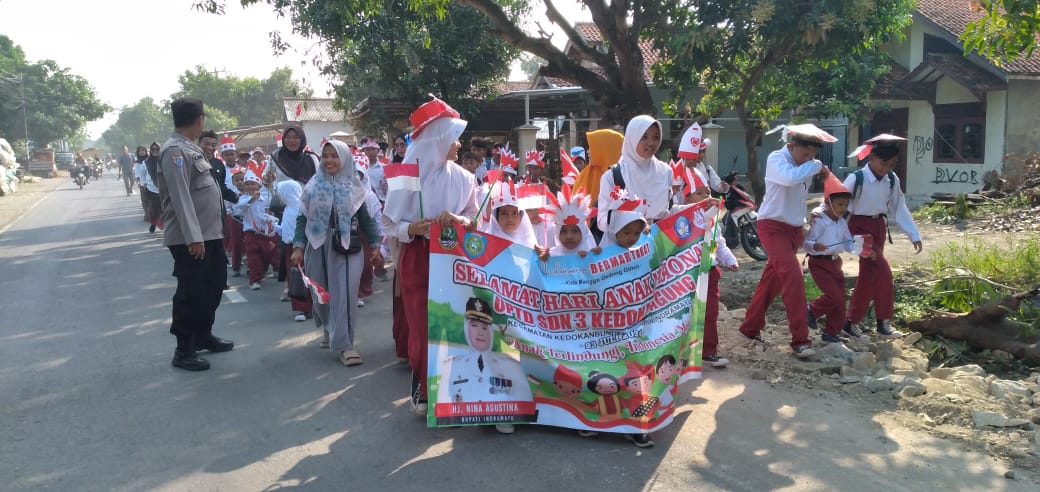 Polsek Kedokanbunder Pastikan Kelancaran Acara Karnaval Hari Anak Nasional