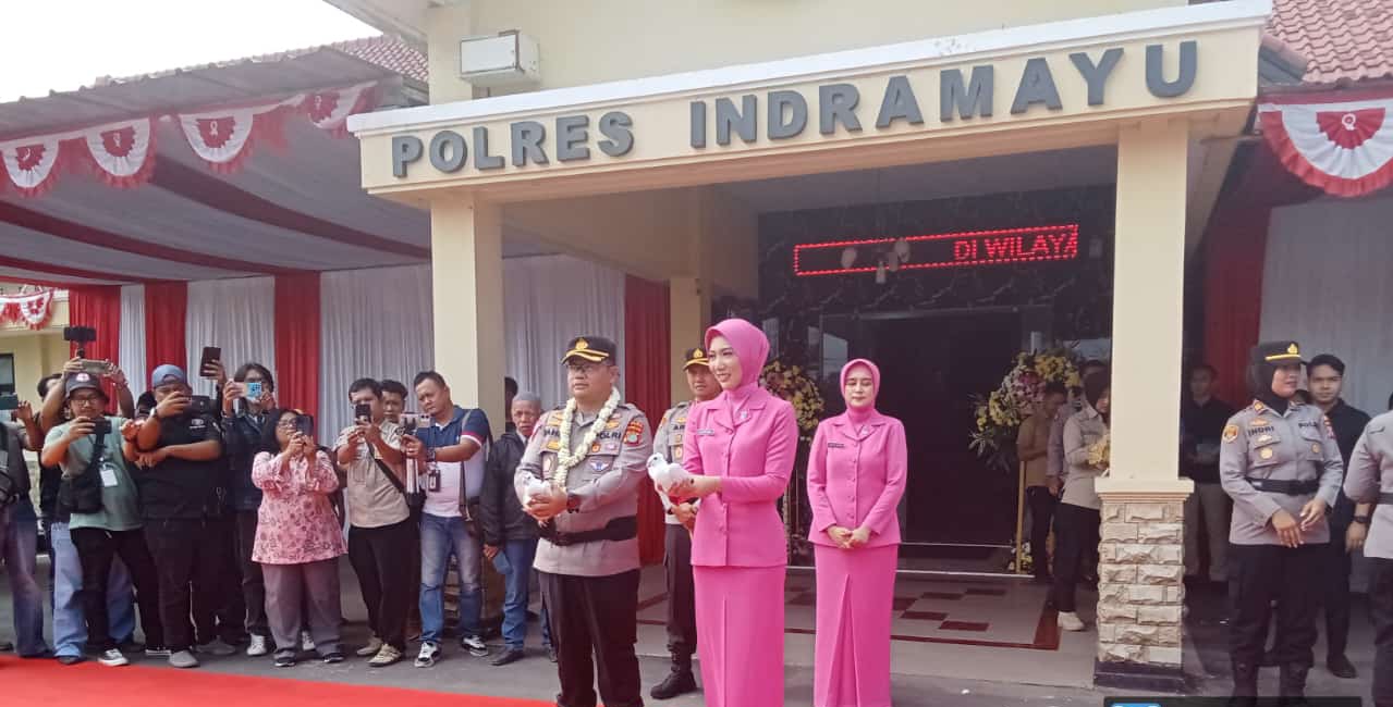 Pisah Sambut dan Farewell Parade Kapolres Indramayu