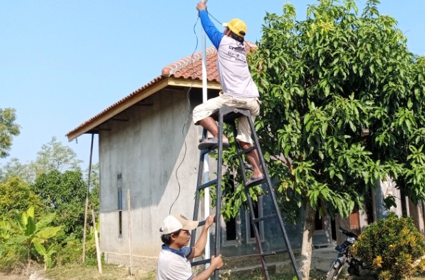 Camat Juntinyuat Apresiasi Kekompakan Warga Tinumpuk Cilik Ikut Serta Sukseskan Program De-Kat