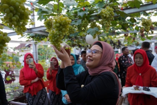 Bupati Nina Agustina Kagumi Inovasi Pemberdayaan Masyarakat Desa Cangkingan