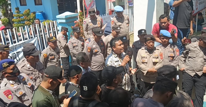 Di Demo KTJ, Dirut Perumdam Indramayu : Terimakasih Kritik Untuk PDAM yang Lebih Baik