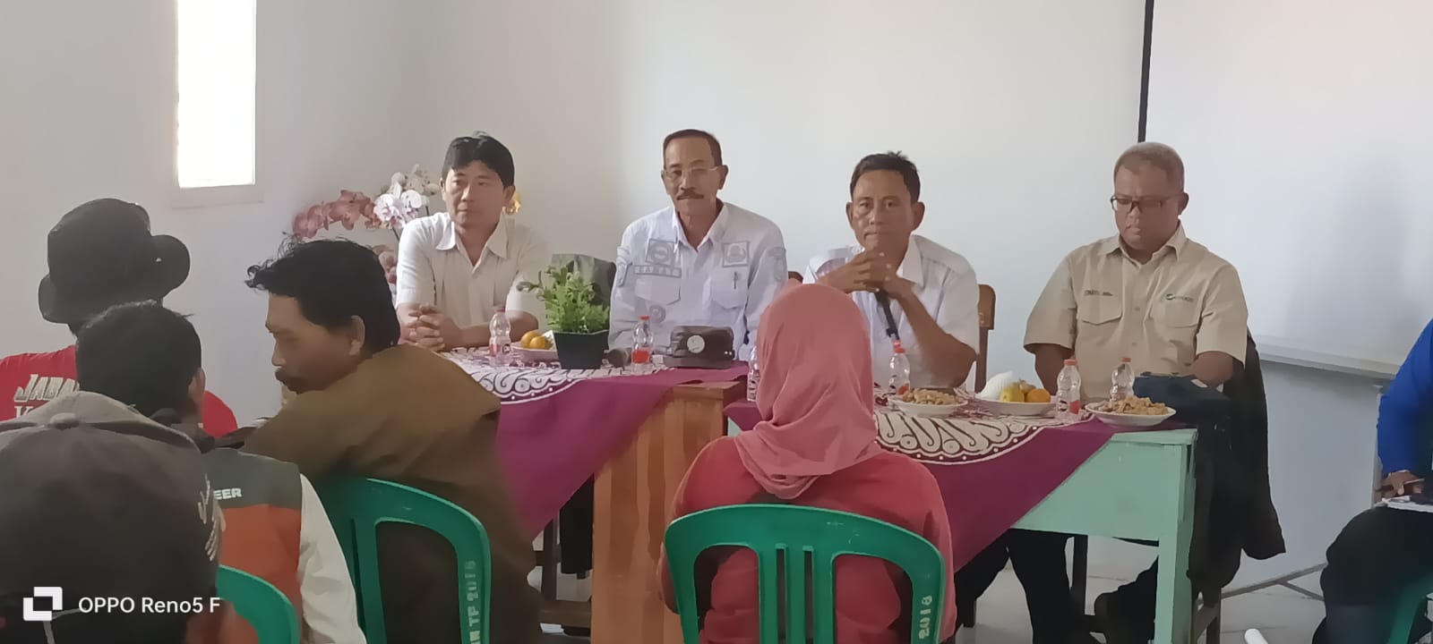 Camat Lelea Hadiri Rapat Koordinasi Tebu Kemitraan HGU PG Jatitujuh di Desa Tunggulpayung