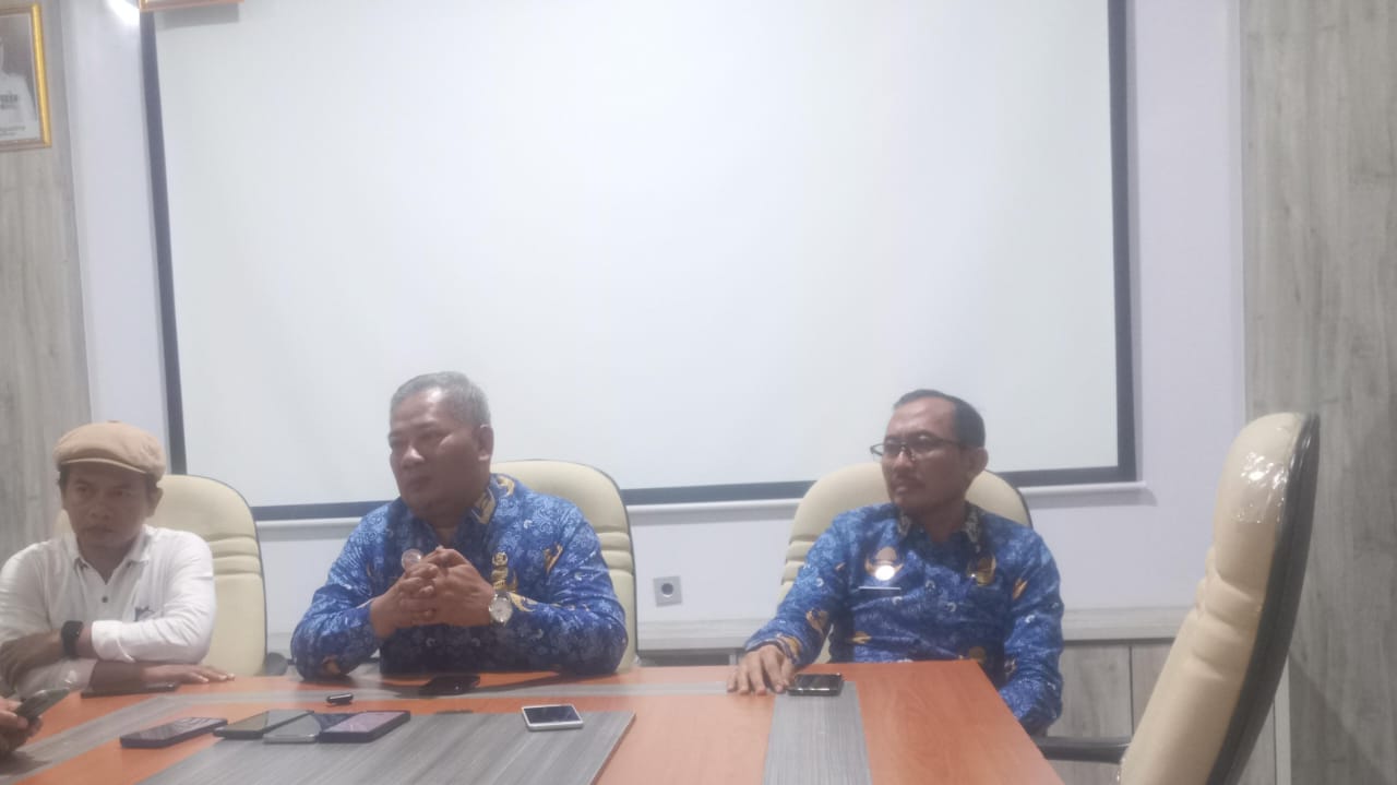 Dinkes Indramayu Laporkan Pelaku Pengrusakan Stiker Yang Terpasang di 3 Mobil Ambulance