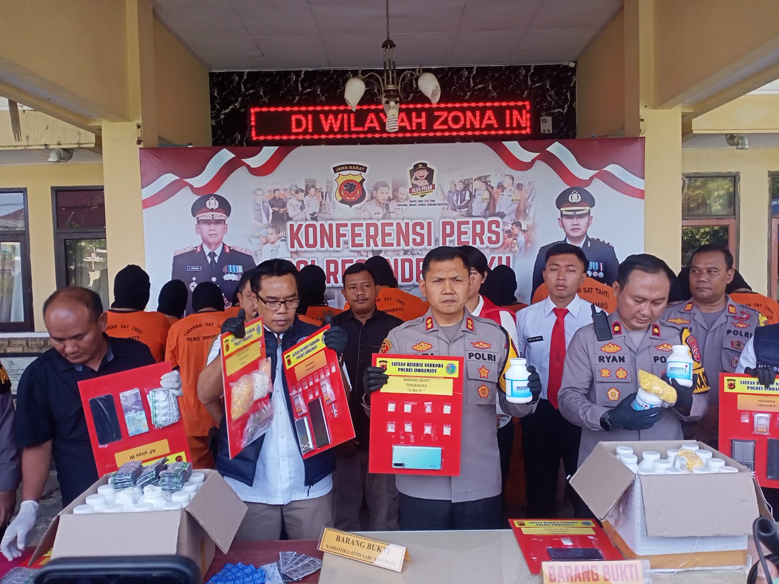 Polres Indramayu Berhasil Ringkus 17 Tersangka Pengedar Obat Terlarang