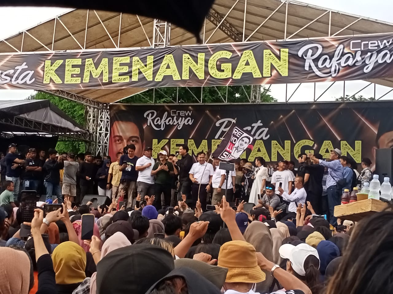 Pesta Kemenangan Meriah, Dihadiri Bupati dan Wakil Bupati Indramayu Terpilih Lucky-Saefudin