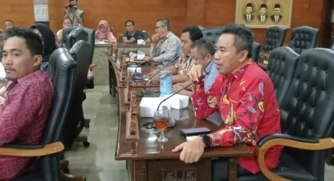 Anggota DPRD Indramayu Edi Fauzi Meminta APH Ikut Pantau Distribusi Pupuk Bersubsidi