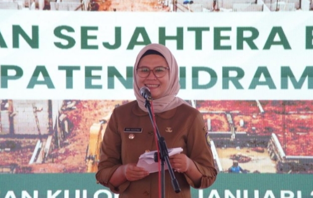 Bupati Nina Agustina Komitmen Turunkan Kemiskinan, Gus Ipul: “Pendamping Sosial Harus Graduasi 2.660 KPM Per Tahun”