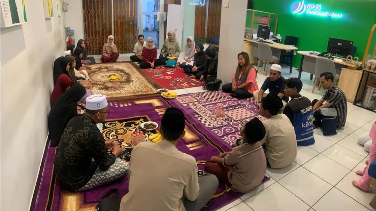 BPJS Ketenagakerjaan Cabang Indramayu Gelar Bukber dan Salurkan Paket Sembako Kepada Anak Yatim