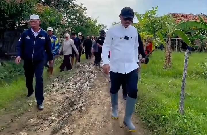 Wabup Indramayu Tinjau Lokasi Terdampak Angin Puting Beliung di Desa Totoran dan Pabean Ilir