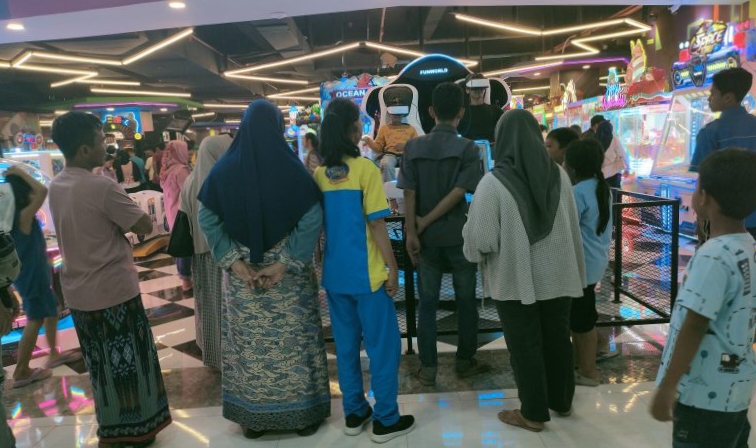 7 Ribu Pengunjung Padati Mall Indramayu di Hari Kedua