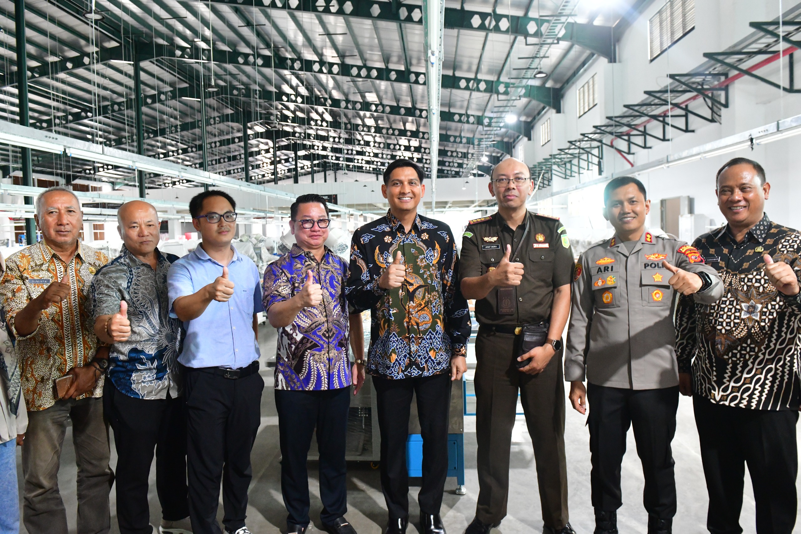 ‎Pabrik Sepatu Krangkeng Siap Serap 18 Ribu Pekerja, Lucky Hakim: Harus Rekrut Tenaga Kerja Lokal