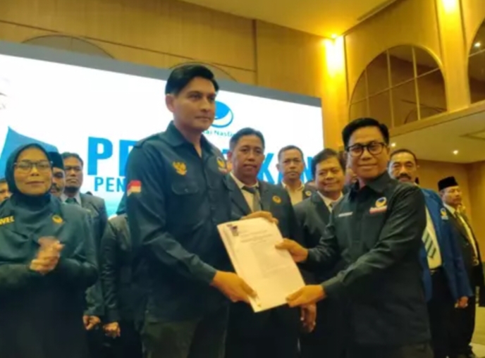 Lucky Hakim Resmi Pimpin Nasdem Indramayu, Ungkap Pesan Surya Paloh