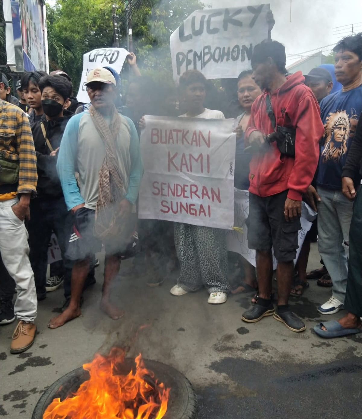 Akibat Rob Warga Eretan, Ancam Akan Bermalam di Pendopo.