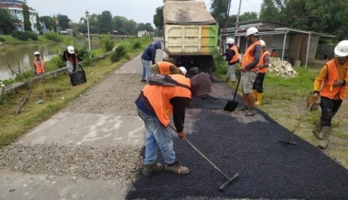 Pemeliharaan Rutin Ruas Jalan Tulungagung- Ciranggong Indramayu