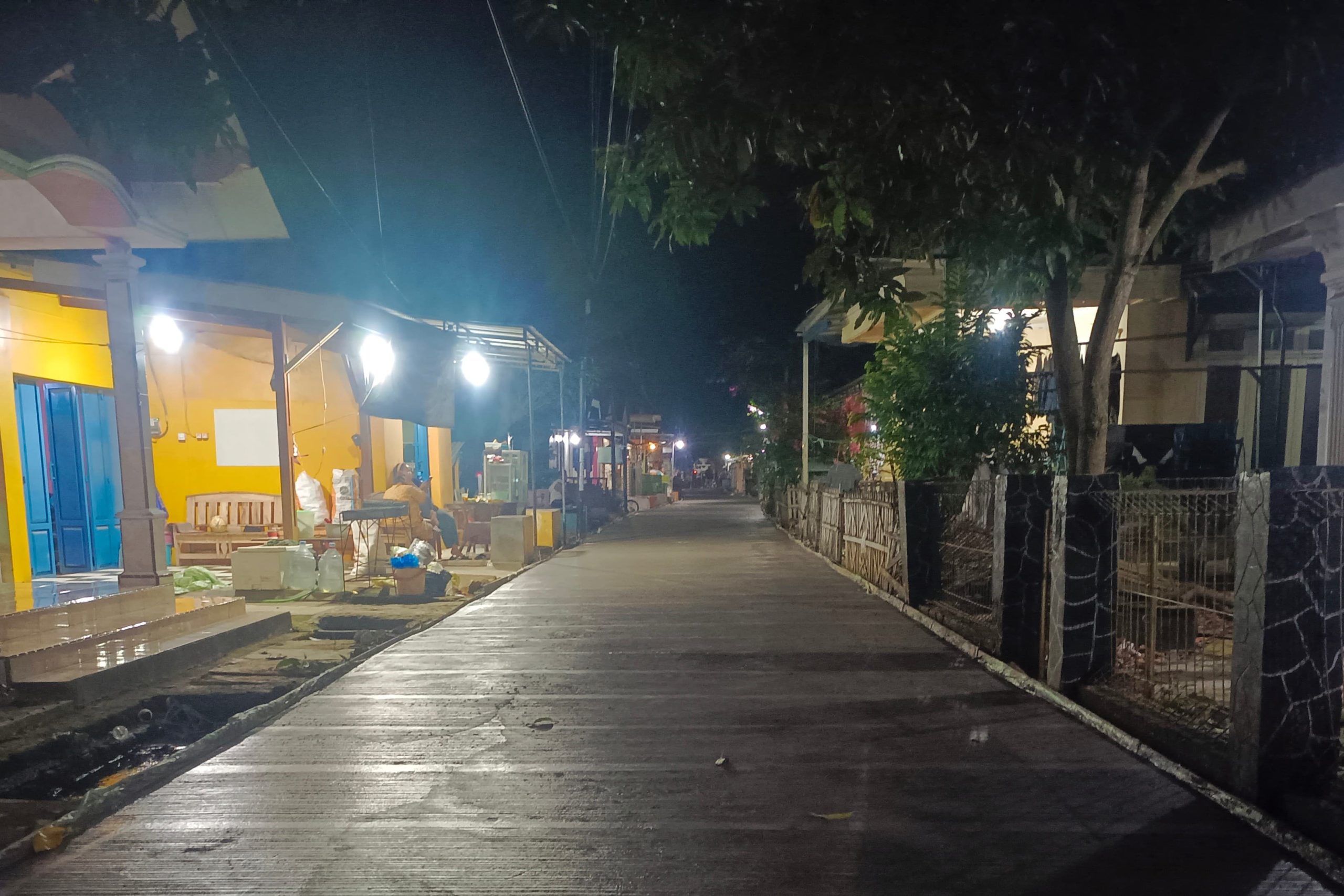 Pemdes Dadap Bangun Jalan Lingkungan Pemukiman
