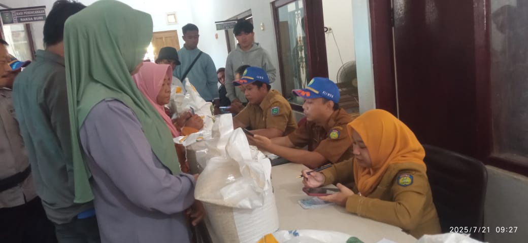 Warga Desa Tanjungkerta Bersyukur Terima Bansos dari Bapanas
