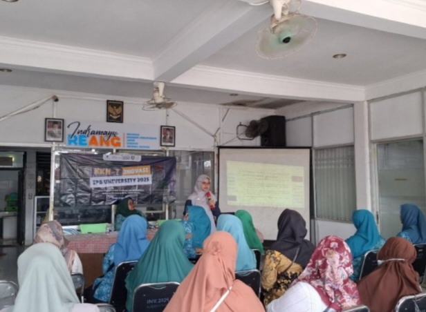 UMKM Karangsong Naik Kelas, Kembangkan Izin Usaha Hingga Jualan Online
