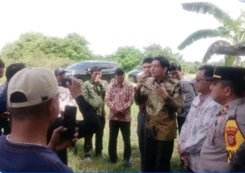 Bupati Indramayu Tinjau Perbaikan Jalan di Kroya dan Gantar, Warga Rasakan Harapan Baru