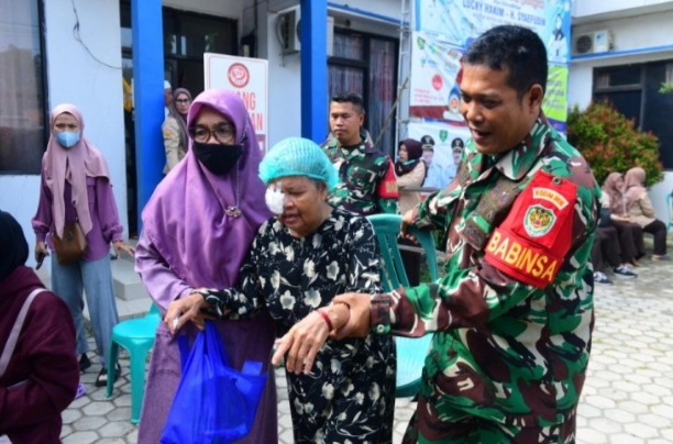 Bantu Masyarakat Melihat Terang, Wabup Indramayu Dukung Operasi Katarak Gratis