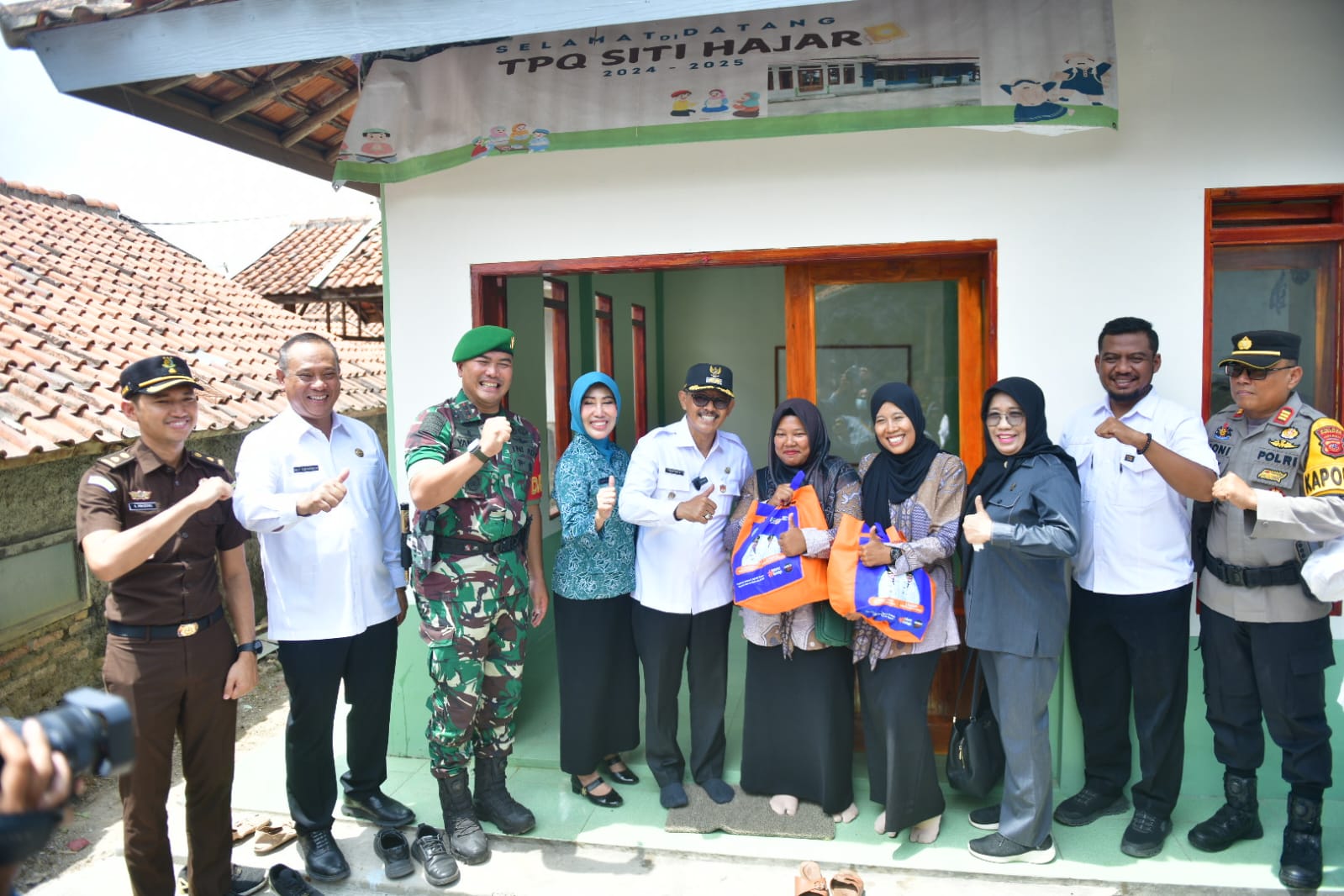 Sinergi Gotong Royong: BSMSS 2025 di Desa Cikawung Sukses Percepat Pembangunan Desa