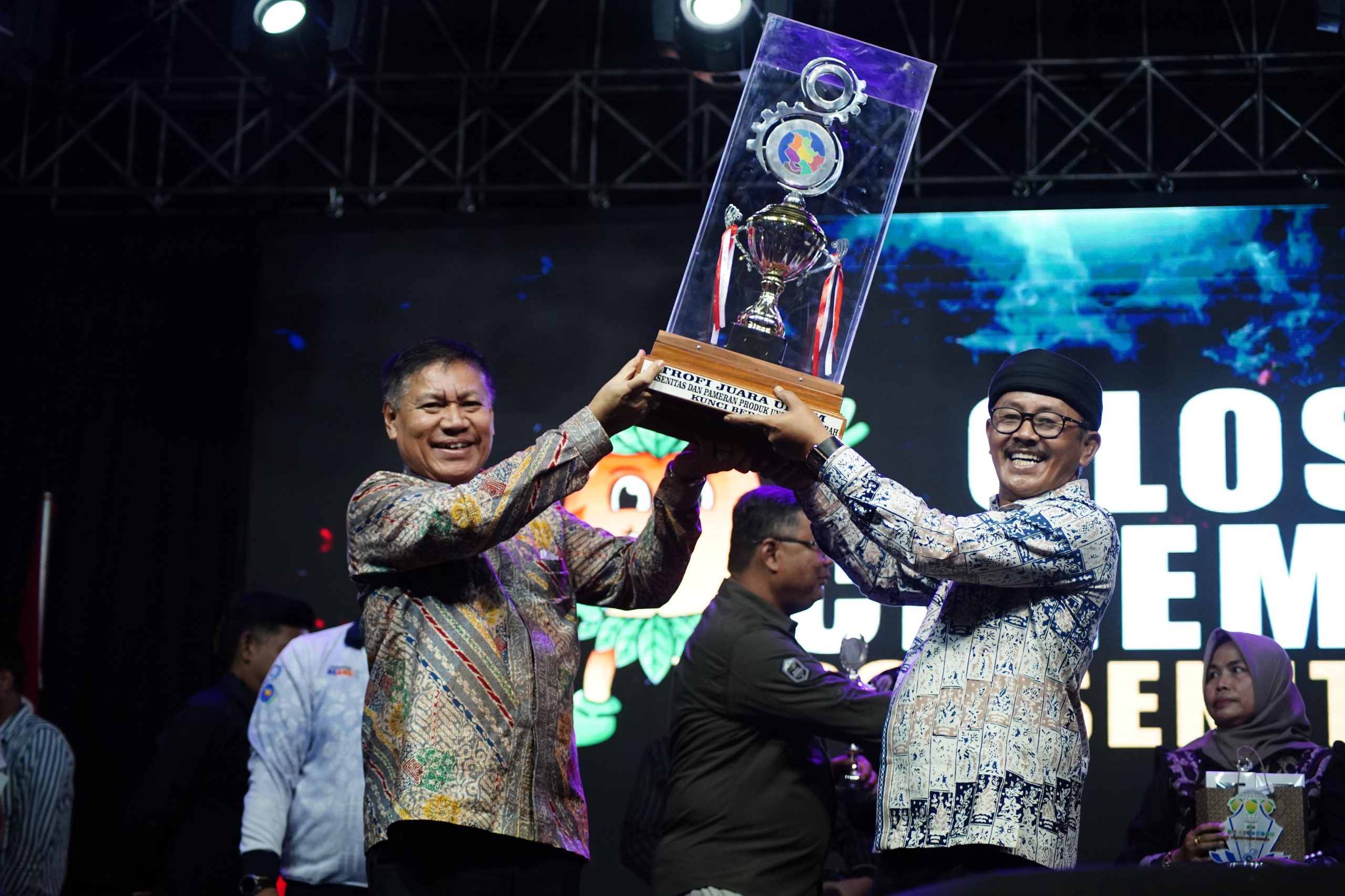 ‎PORSENITAS XII dan Pameran Produk Unggulan KUNCI BERSAMA 2025 Resmi Ditutup: Indramayu Juara Umum