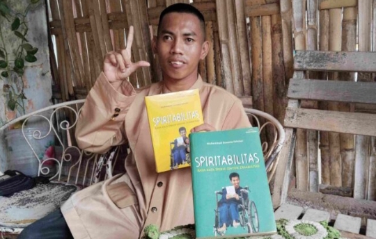 Penulis Disabilitas Ditolak 20 Kali Naik Ojeg Online, dan Luncurkan Buku “Spiritabilitas”