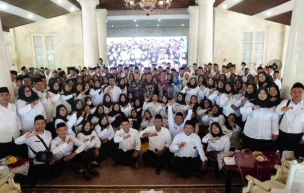 Ratusan Tenaga PKH Resmi Diangkat Jadi PPPK, Pelayanan Sosial untuk Masyarakat Indramayu Semakin Mudah