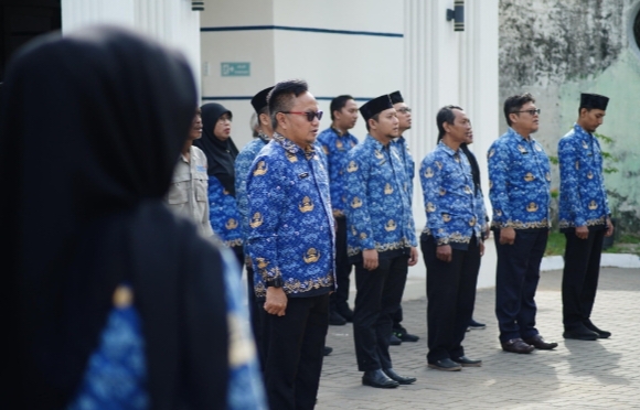 Upacara Memperingati Hari Pahlawan di Diskominfo Indramayu