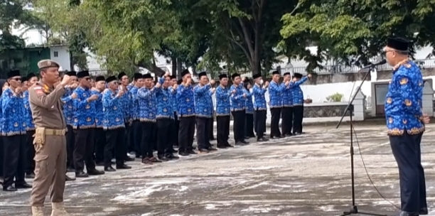 Peringati HUT Ke-54, Korpri Indramayu Ziarah Makam Pahlawan