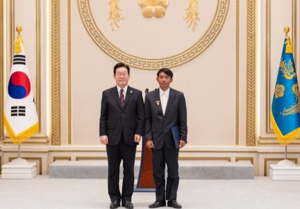 Dinilai Berjasa, PMI Asal Indramayu Terima Penghargaan Dari Presiden Korea Selatan