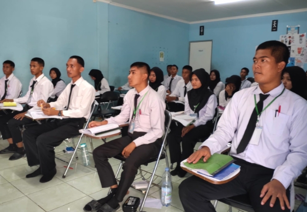 Mantapkan Perdes Perlindungan PMI, Camat Sukra Gandeng LPK Japanesia