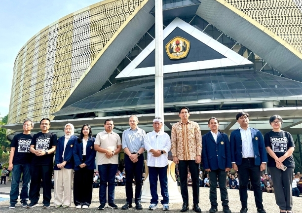 Bupati Lucky Hakim Lepas Ribuan Mahasiswa Unpad untuk KKN di Kota Mangga