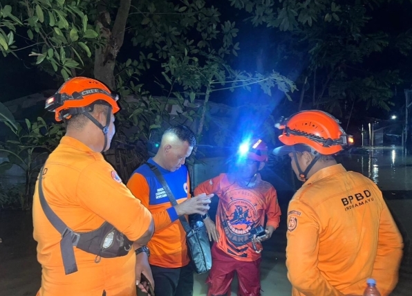 Sungai Cimanuk Rendam Tiga Kecamatan, BPBD Kabupaten Indramayu Buka Dapur Umum, Imbau Warga Waspada Bencana