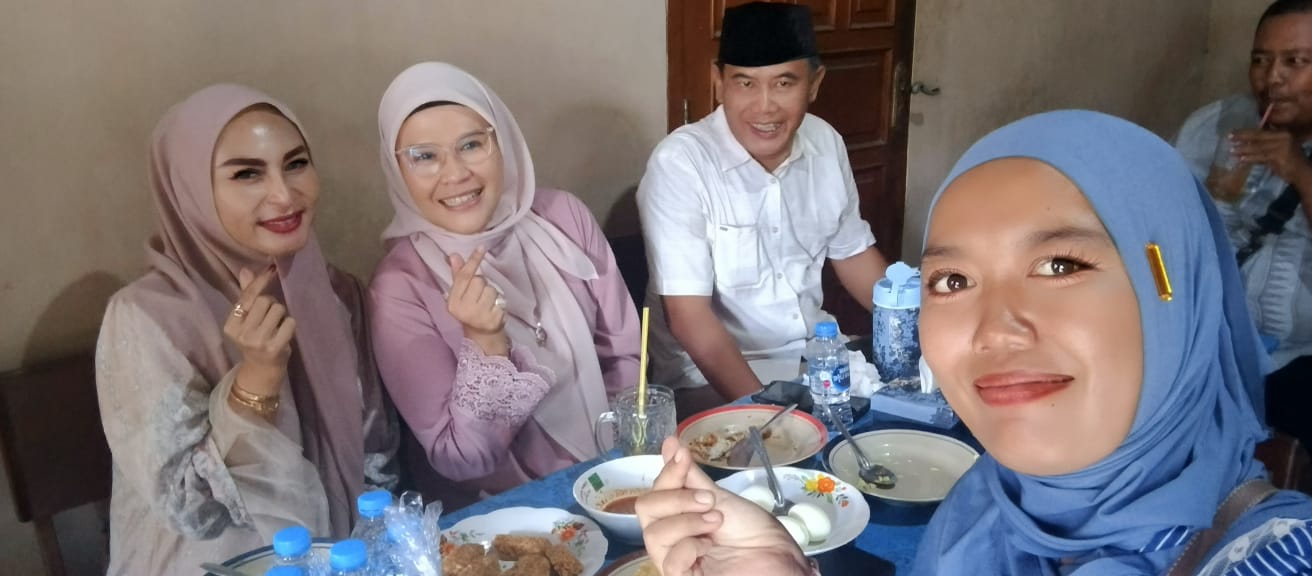 Momen Hari Kedua Lebaran, Nina Agustina Nikmati Nasi Lengko di Indramayu