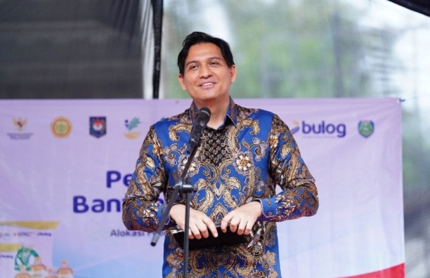 Gelar Pangan Murah untuk Warga Kurang Mampu, Bupati Lucky Pantau OPADI