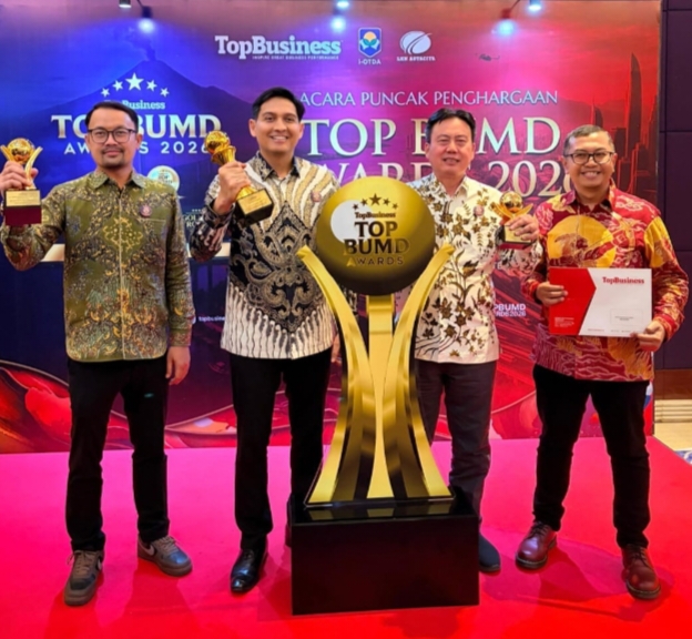 Bangun BUMD Secara Profesional, Bupati Lucky Hakim Raih TOP Pembina BUMD 2026