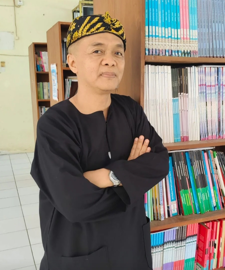 Dua Dekade Hafidz Maulana Hidupkan Musik di SMPN Sindang