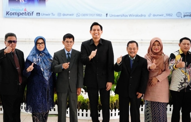 Hadir di Pelantikan Rektor Unwir, Bupati Lucky Hakim Minta Kampus Lebih Adaptif dan Kompetitif Hadapi Era Digital